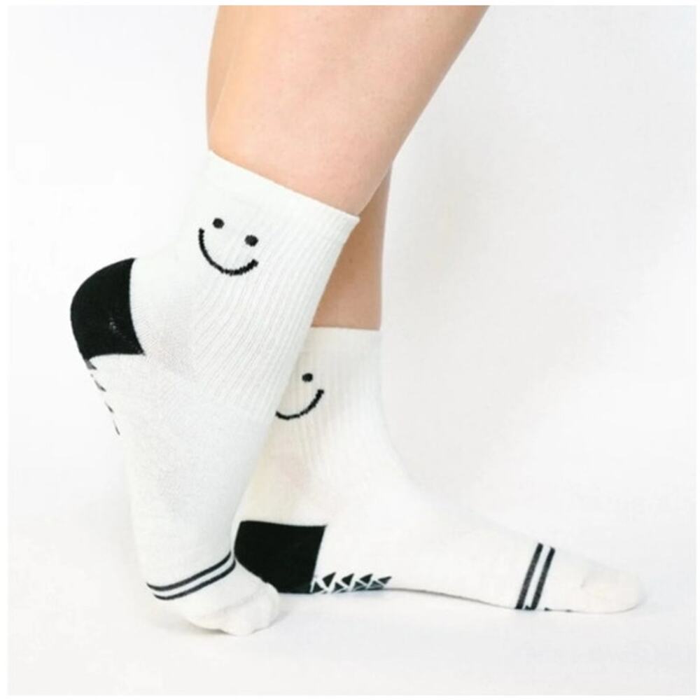 Pointe Studio Happy Ankle Grip Sock - White with Smiley Face - M/L- Sticky Socks